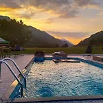 Trio Lux 4* Foča