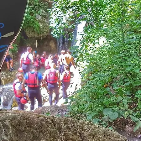 Trio Lux 리조트 4*