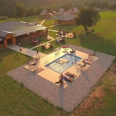 리조트 Trio Lux 4*