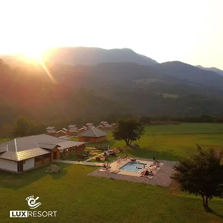 Trio Lux 리조트 포차