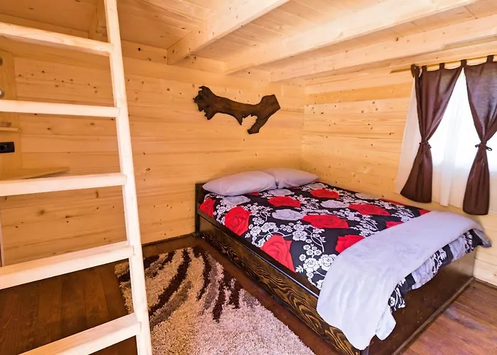 Trio Lux Semesteranläggning (resort) 4*